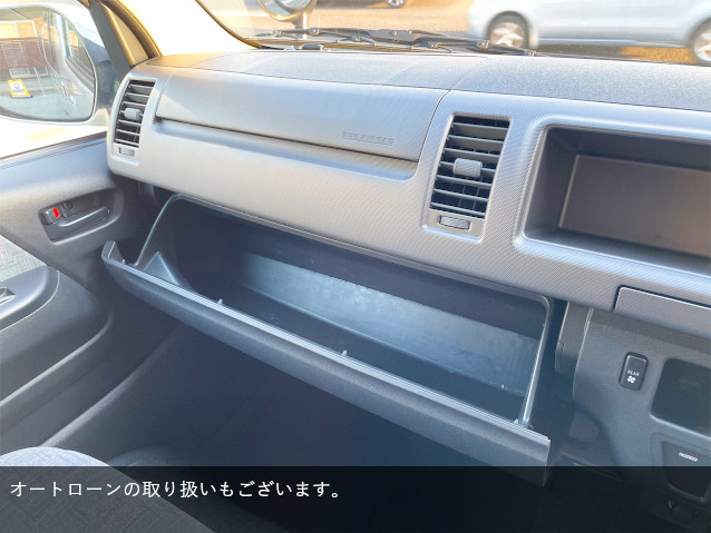 ハイエース　ビークル　フューチャー4WD